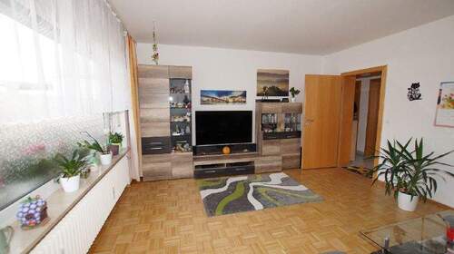Wohnen - Etagenwohnung mit 92,00 m² in Straubing zur Miete
