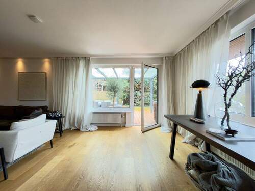 Austritt auf die Terrasse - 