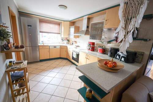 a096c538-49b7-4026-b7f0-691af3a69870 - 