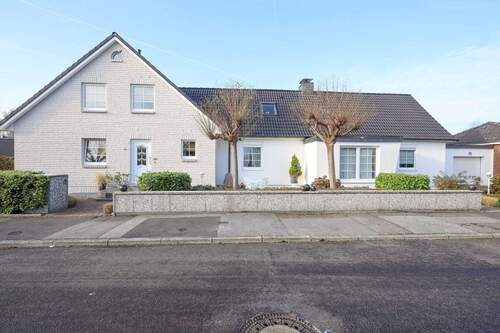 3c38a008-5fa2-4f93-b35a-9d09daad99f3 - Mehrfamilienhaus, Wohnhaus mit 345,00 m&sup2; in Lübeck zum Kaufen