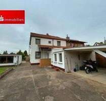 Charmante Doppelhaushälfte mit großem Grundstück in ruhiger Lage von Erfurt