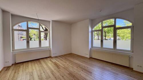 Büro 1 - 