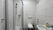 Bad mit WC und Dusche - 