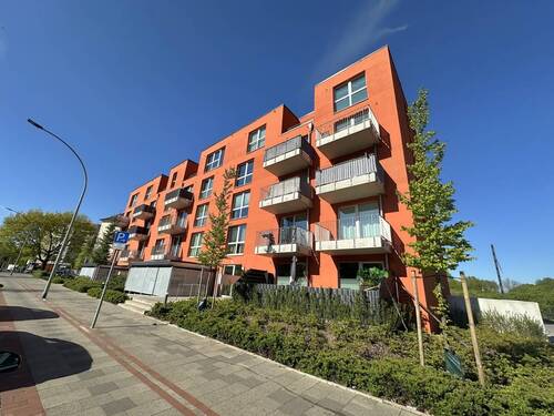 Außen - Bremerhaven-Mitte 3 Zimmer-Mietwohnung mit Blick auf die Geeste