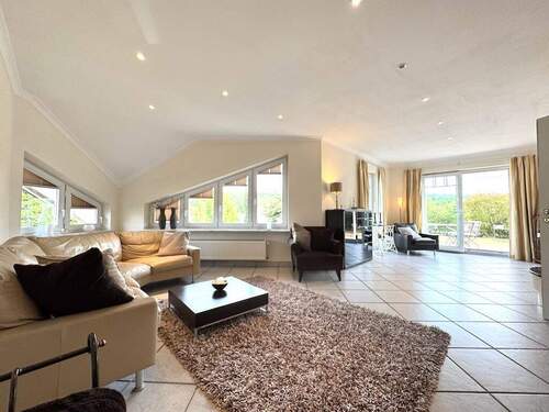 großzügige Architektur - 8 Zimmer Einfamilienhaus zum Kaufen in Wendelsheim