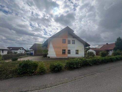 Ansicht - Provisionsfrei! Zweifamillienhaus mit Doppelgarage in Hohentengen am Hochrhein-Herdern