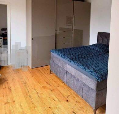 Schlafzimmer mit Zugang Hauswirtschaftsraum - Sch - 