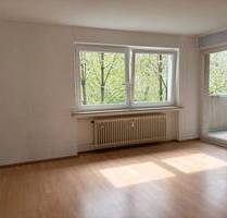 Helle 4-Zimmer-Wohnung mit BALKON und Wannenbad - Solingen Wald