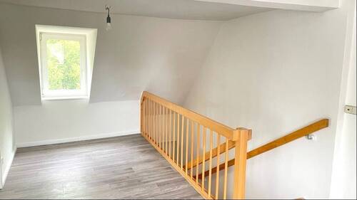 Flur - 2 Zimmer Etagenwohnung zur Miete in Dresden