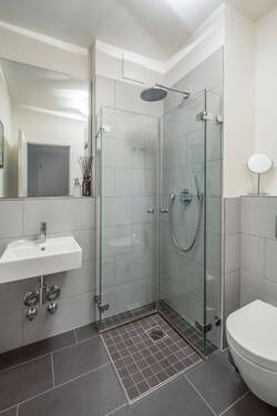 Gäste-Bad mit Dusche - 