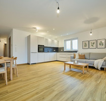 Straubing: Helle 2-Zimmer-Wohnung mit Balkon, Aufzug und Einbauküche