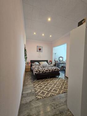 Schlafzimmer EG - 