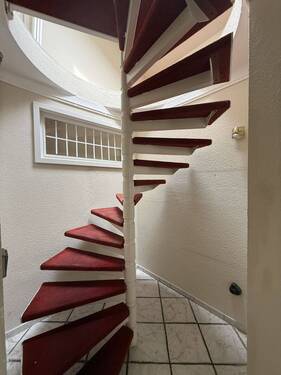 Hier geht es ins Obergeschoss - 