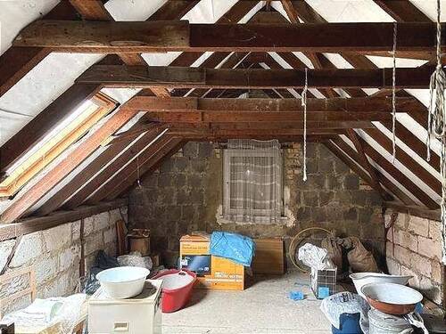 Dachgeschoss Nebengebäude mit Gästewohnung - 