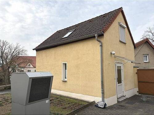 Hofansicht Nebengebäude mit Gästewohnung - 