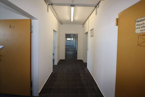 Flur Technik und Lager Bereich - 