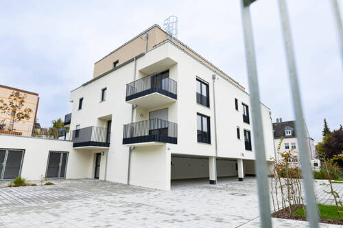 Hausansicht - Etagenwohnung mit 62,00 m² in Burglengenfeld zum Kaufen