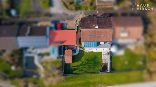 Drohnenaufnahme - Einzigartiger Bungalow mit traumhaftem Garten und attraktiver Einliegerwohnung!