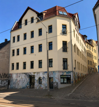 Hausansicht - 2 Zimmer Etagenwohnung zur Miete in Halle