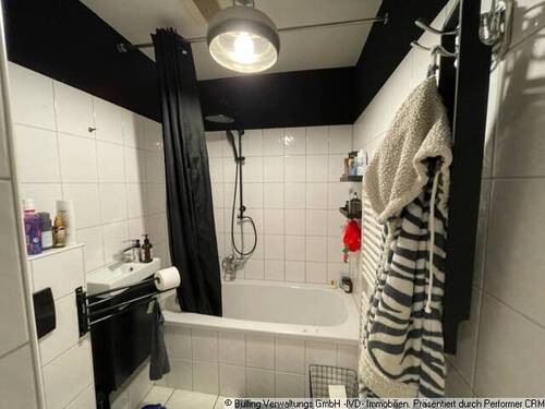 Badezimmer - 3 Zimmer Etagenwohnung zum Kaufen in Dortmund