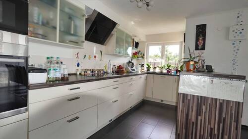 Viel Platz zum Kochen - Etagenwohnung mit 130,00 m² in Friedrichshafen zum Kaufen