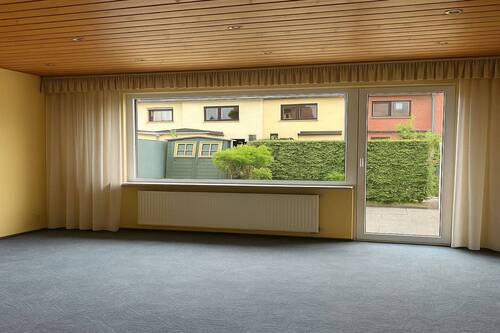 Wohnzimmer - 5 Zimmer Reihenmittelhaus in Neu Wulmstorf
