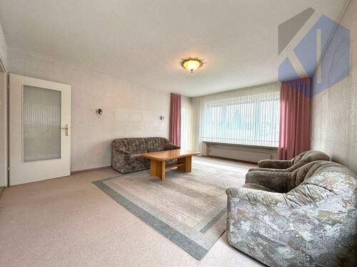 Wohnzimmer - 4 Zimmer Etagenwohnung in Villingen-Schwenningen