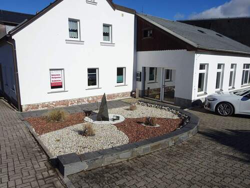 DSC02540.JPG
Eingang zum Büro, Parkplatz - Halle zum Kaufen in Neustadt