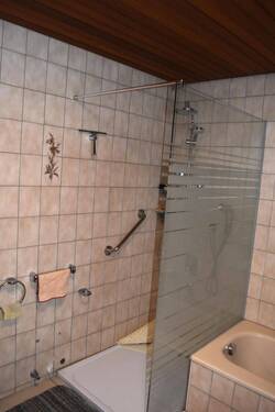 Bodenebene Dusche - 