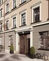 Hauseingang - 4 Zimmer Etagenwohnung zum Kaufen in München