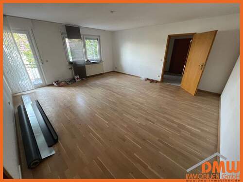 Wohnzimmer - 4 Zimmer Etagenwohnung zur Miete in Nieder-Olm
