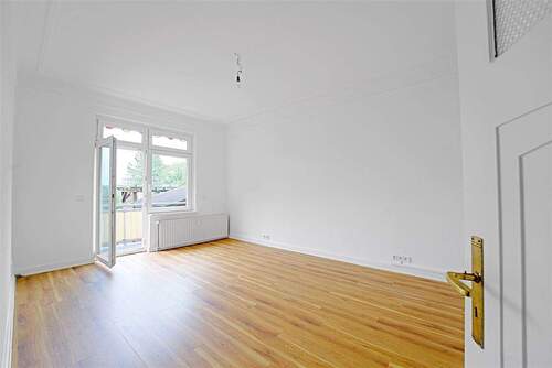 Raum zum Balkon - 