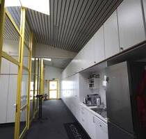 Großzügige Büro und Produktionsfläche - Landshut Industriegebiet