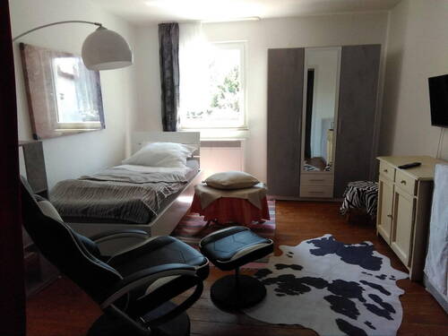 Zimmer 1.OG Teil1 - 
