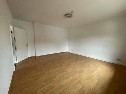 leer - gr. Schlafzimmer 1.jpg - Etagenwohnung mit 68,00 m² in Penzberg zum Kaufen