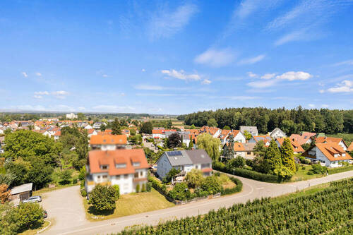 Luftbild Wohngebiet - 5 Zimmer Doppelhaushälfte in Eriskirch