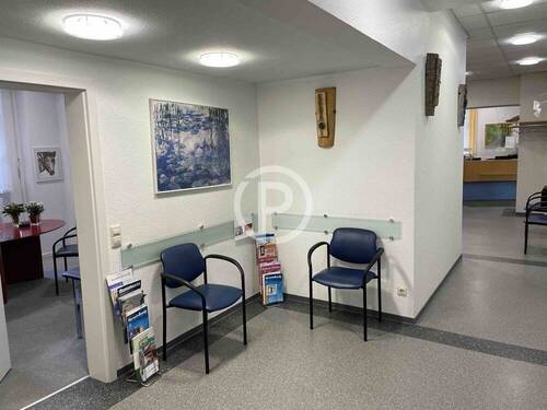 Wartebereich 2 - Patienten - Büro in Stuttgart