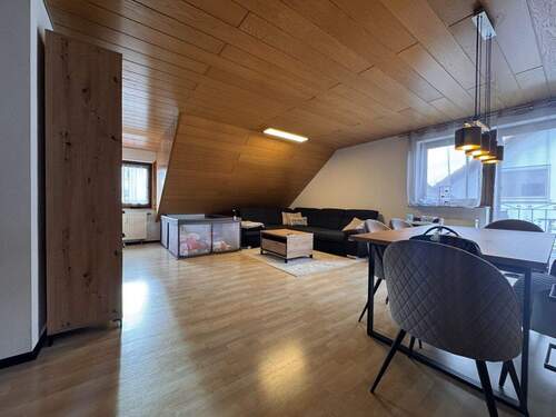 Wohnzimmer - 3,5 Zimmer-Wohnung in beliebter Crailsheimer Lage zur Miete