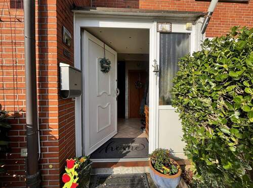 Herzlich willkommen! - 4 Zimmer Reihenmittelhaus zum Kaufen in Bremen