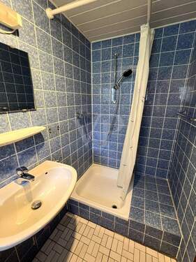 Badezimmer Untergeschoss (I) - 