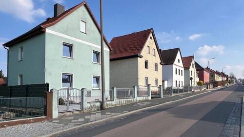 Wohnhaus - 4 Zimmer Einfamilienhaus zum Kaufen in Weißenfels