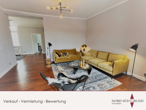 1-601 Start - Wunderschöne Altbau-Wohnung in stattlichem Wohn- und Geschäftshaus. 3-Zimmer. Innenstadt!