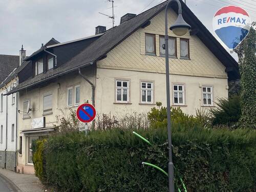 1. Haus - Alles unter einem Dach - Großfamilie & Ladenlokal