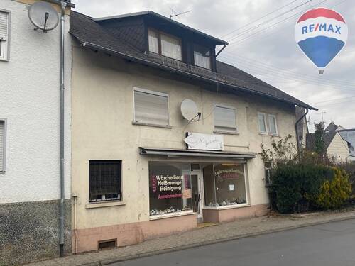 3.Haus Hauptstr. - 6 Zimmer Mehrfamilienhaus, Wohnhaus in Dornburg