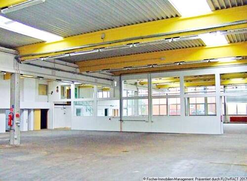 Lagerhalle leer 2 - 