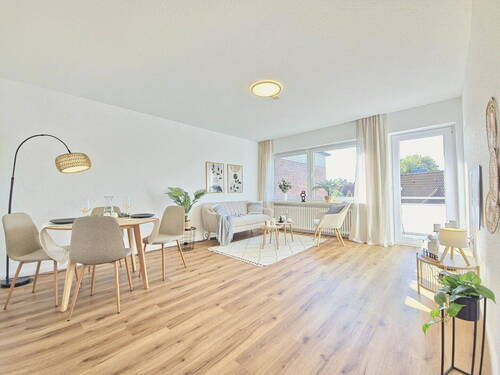 Wohnzimmer Bild 1 - 3 Zimmer Etagenwohnung in Stade