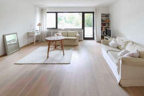 Wohnzimmer EG - Lichtdurchflutetes Reihenhaus mit Garten, Balkon und Garage