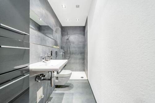 Badezimmer Erdgeschoss - 