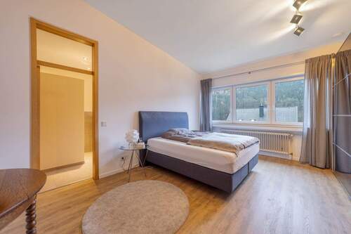 Schlafzimmer Obergeschoss - Einfamilienhaus mit 175,00 m&sup2; in Kordel zum Kaufen