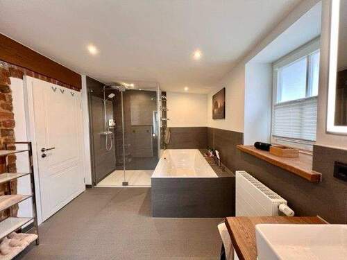 Bad 1.OG Hauptwohnung - 